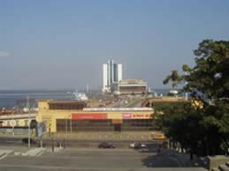 Одесса - Морской вокзал (вид с Потемкинской лестницы)